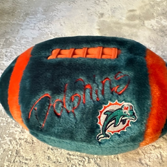 Great like new stuff for Miami Dolphins Fans! - Picture 4 of 4